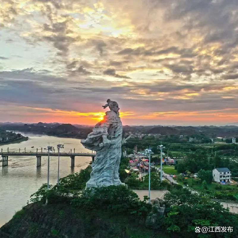 800年回响不绝，一代宗师魂归江西