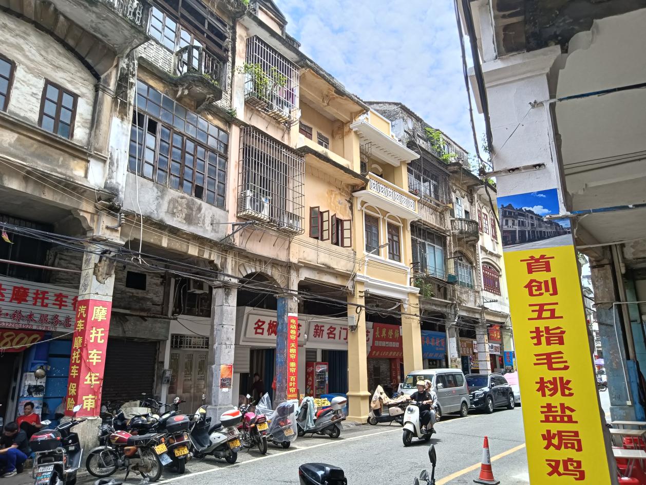 百年侨村展示“百年星光”——中国侨都(江门)光影史走进启明里