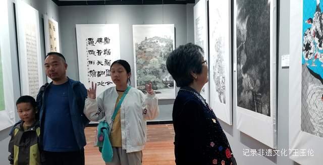 金秋盛宴,丹青共绘盛世华章 —— 从江县文化馆庆祝国庆75周年书画摄影展纪实