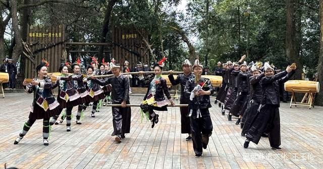 国庆盛典，文化盛宴！从江县岜沙景区绽放75周年华诞璀璨光芒