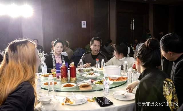 威宁的阳光洒满浪漫,草海情深如诗画境。