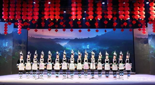 “月满元宵 欢乐团圆”:从江县元宵晚会震撼上演