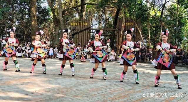 2025年“五一”黄金周:从江县变身欢乐海洋,民俗文化与自然风光引爆旅游热潮