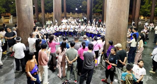 2025年“五一”黄金周:从江县变身欢乐海洋,民俗文化与自然风光引爆旅游热潮