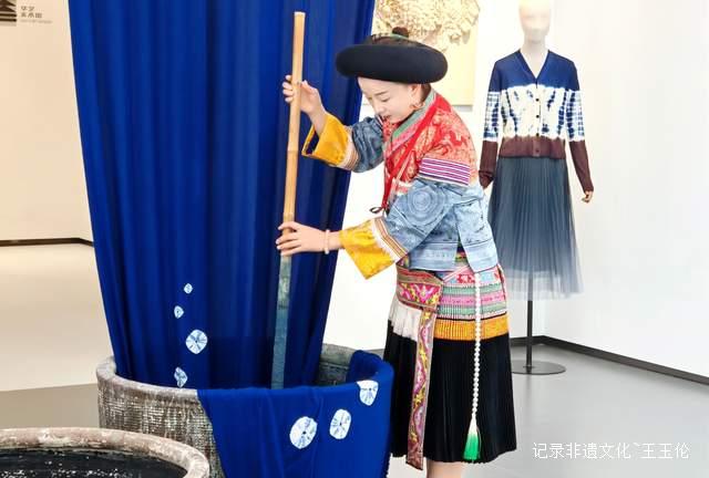 熊兆美:坚守蜡染传承与创新让非遗传承“活起来”