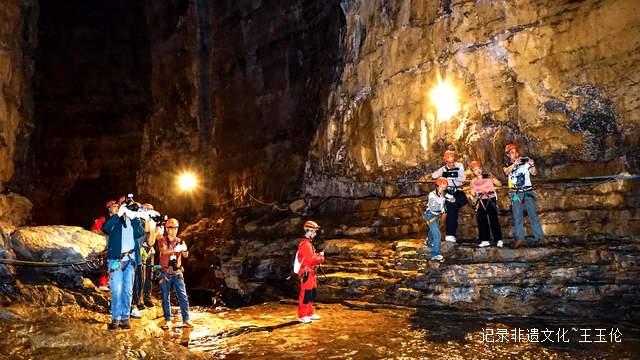 速度与激情,探秘双河洞:贵州越野车自驾集结赛燃爆全场!