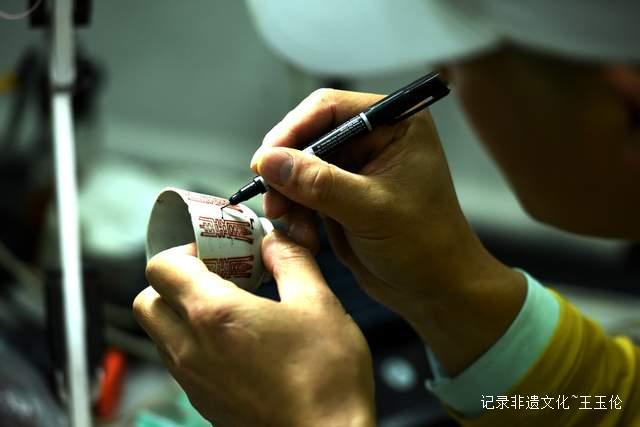 柳波：传承锔瓷非遗文化在残瓷中寻找残缺美学
