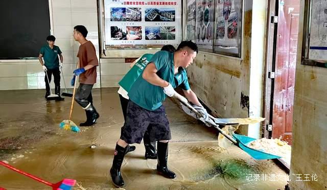 榕江洪灾大救援：人性光辉照亮希望之路