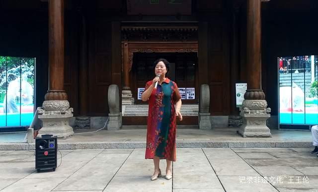 非遗传承新篇章：贵阳学生颖拓展惊艳艺术圈