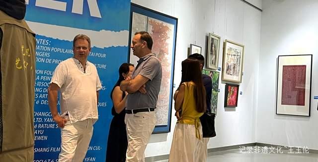 艺术无国界！中法名家画作联展今日在烟台美术馆开展
