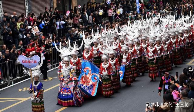 2025雷山苗年华丽来袭:芦笙巡游引爆全场,民族风情引爆社交媒体