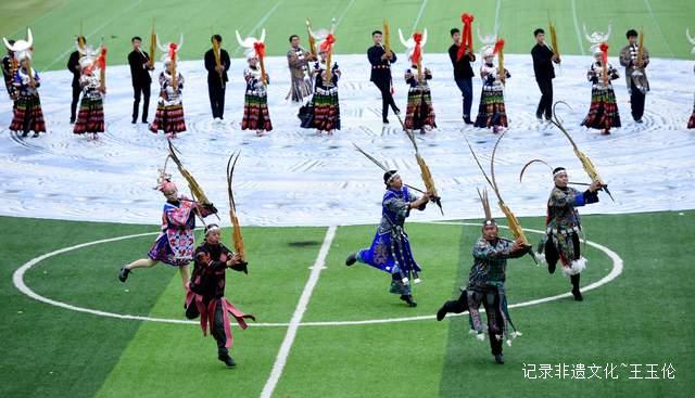 2025雷山苗年华丽来袭:芦笙巡游引爆全场,民族风情引爆社交媒体