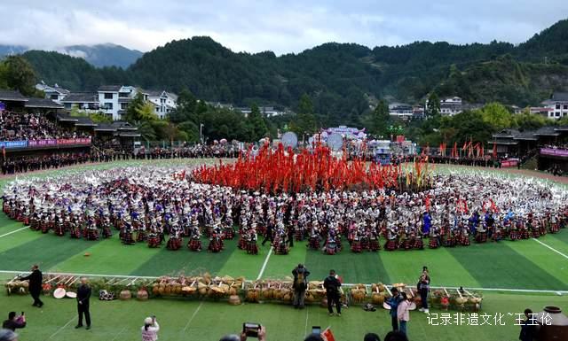 2025雷山苗年华丽来袭:芦笙巡游引爆全场,民族风情引爆社交媒体