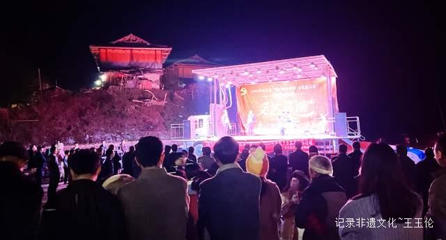 “我们的中国梦·文化进万家”暨“普法宣传”文艺巡演走进从江县加勉乡加模村