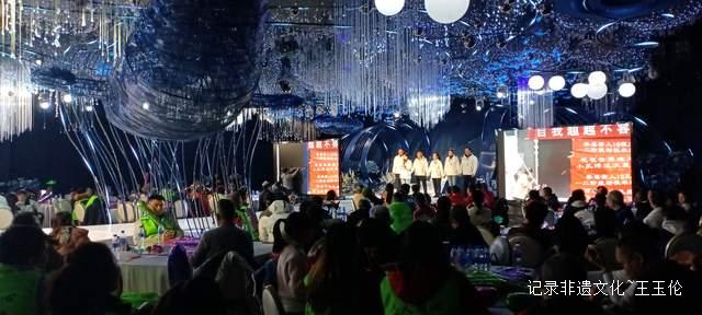 用十七年时光浇灌希望之花:吕昕烛与700个孩子的暖心公益路