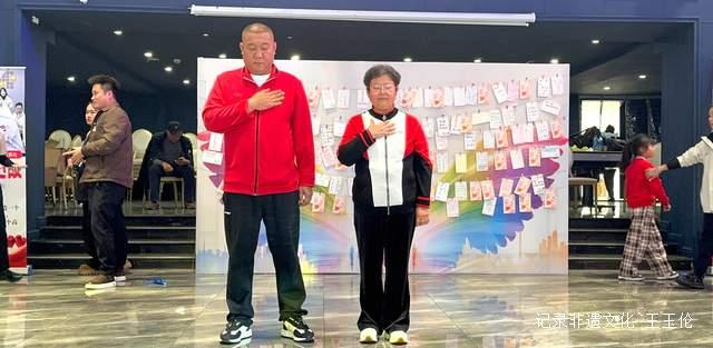 用十七年时光浇灌希望之花：吕昕烛与700个孩子的暖心公益路