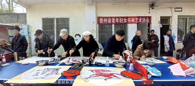 冬阳暖照龙马新 文化馨香润心田 ——“助力乡村振兴共建和美社区”活动温暖普定