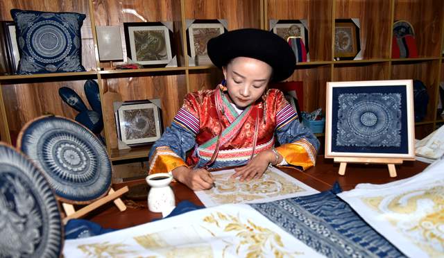 针线绘新卷 匠心润乡土——省人大代表熊兆美的非遗传承与富民之路