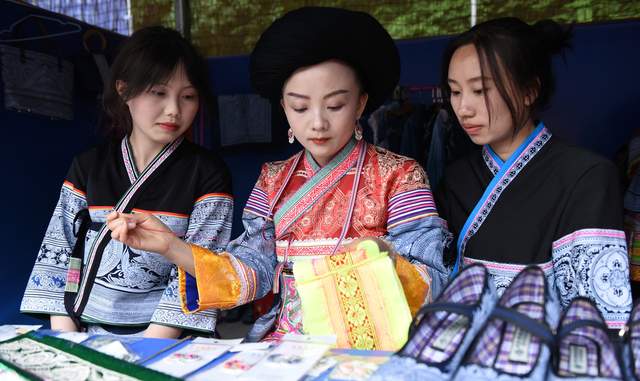 针线绘新卷 匠心润乡土——省人大代表熊兆美的非遗传承与富民之路