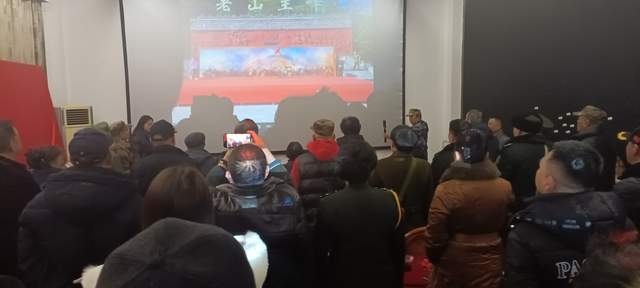 凝香重彩两山魂：一场用丹青与热泪浇铸的致敬