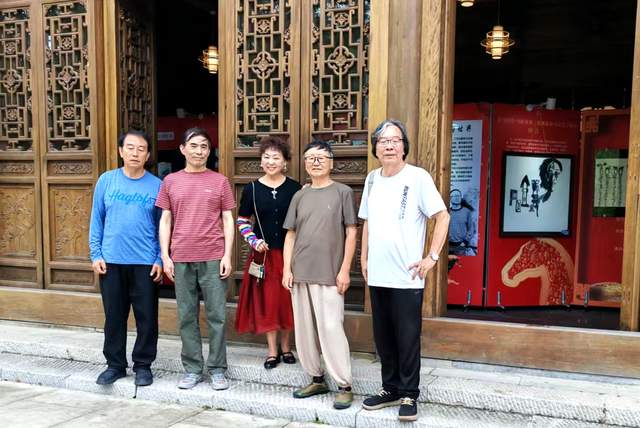 孙智军“黑白世界”专题展亮相花溪公园芝圃书画厅