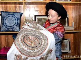 熊兆美:坚守蜡染传承与创新让非遗传承“活起来”