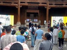 非遗传承新篇章:贵阳学生颖拓展惊艳艺术圈