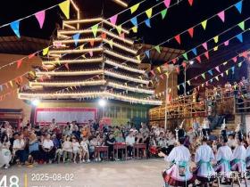 送戏下乡暖人心 侗乡新米节欢乐多