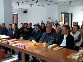 银发匠心耀重阳:2025非遗展演绎传统技艺新传奇